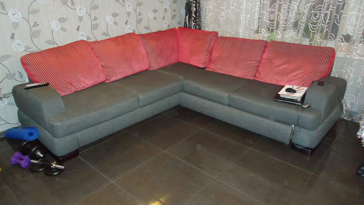Диван Светланы до обращения.