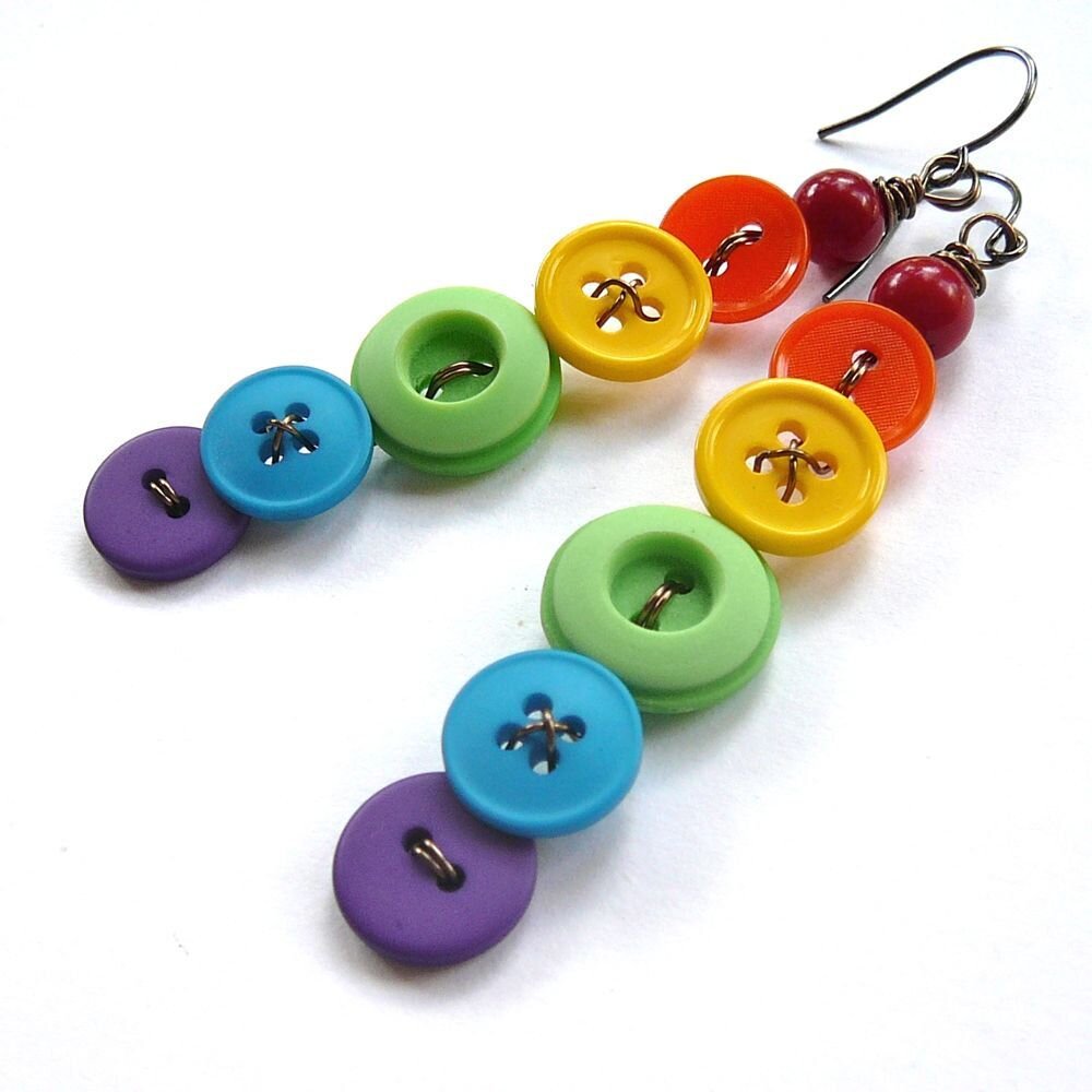 Использовать пуговицы. Рукоделие из пуговиц. Панно из пуговиц. Декор пуговицами. Сумка с пуговицами.