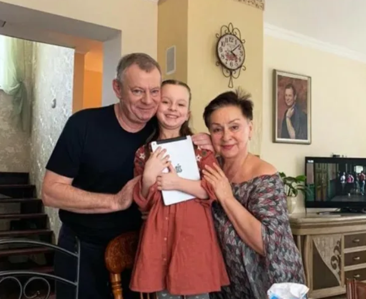 Андрей андреев актер жена фото