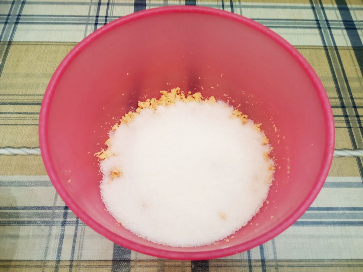 Сахар с желтками