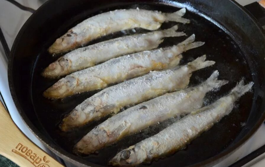 Жарка мойвы на сковороде