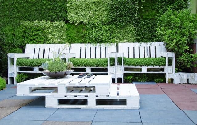 Садовая мебель из поддонов – 55 фото необычных идей для вашего дома