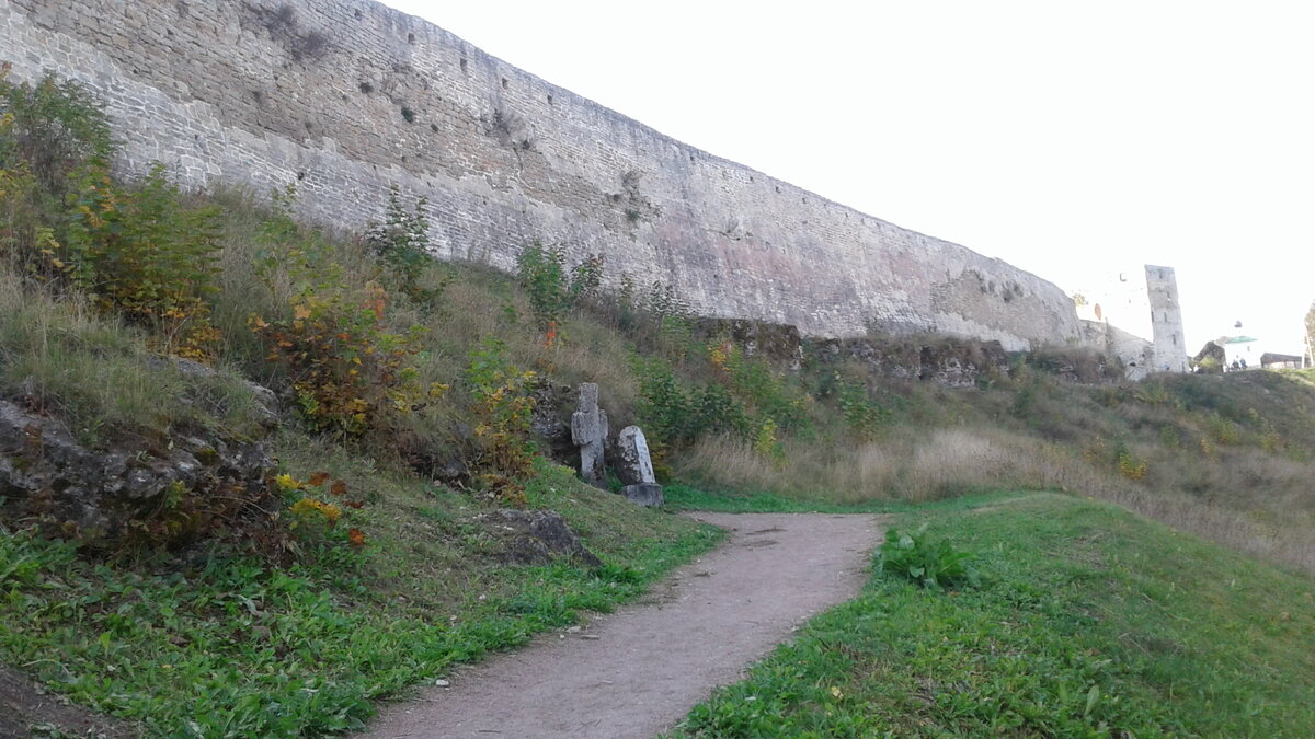 Изборская крепость