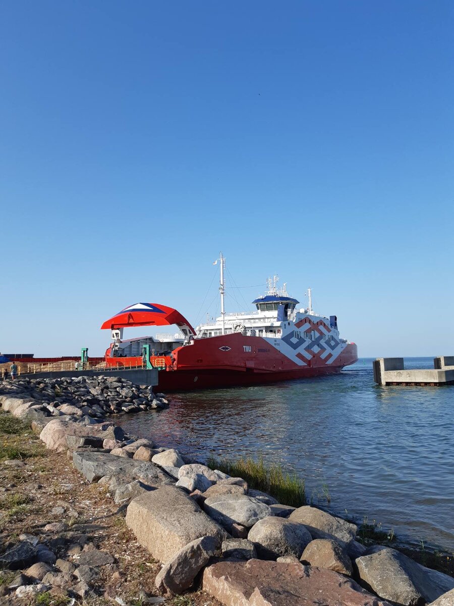 Фото автора. Паром "Tiiu" в порту Хелтермаа, на Хийумаа