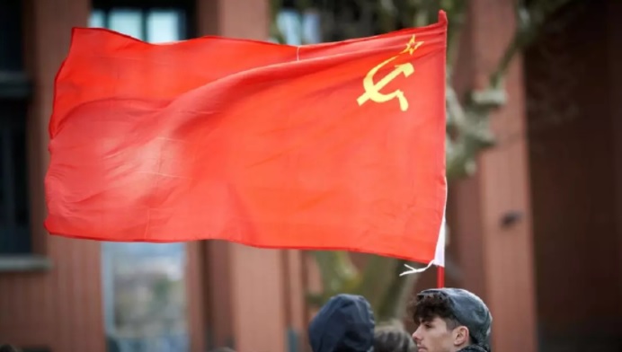 Вспоминаю, почему развалился Советский Союз. Нам говорят, государство распалось из-за застоя, так ли это было0