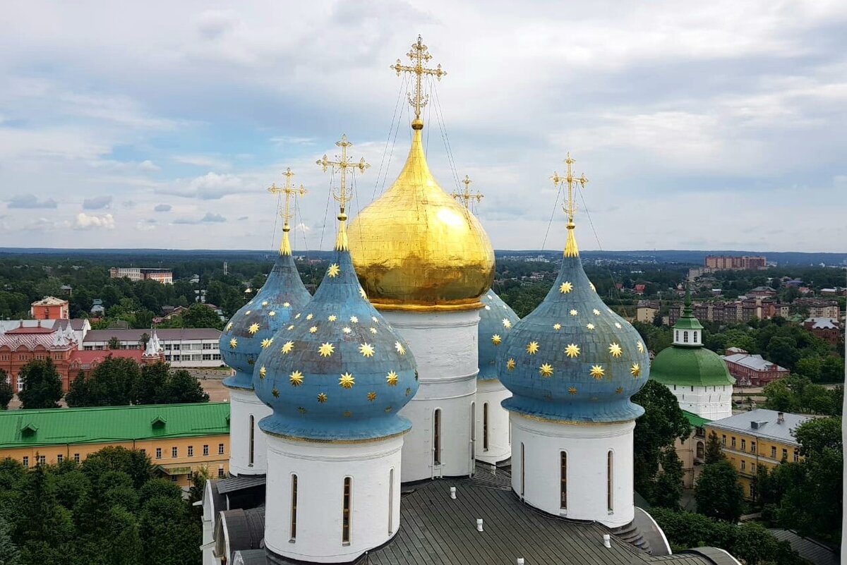 Купола Троице Сергиевой Лавры Успенский собор