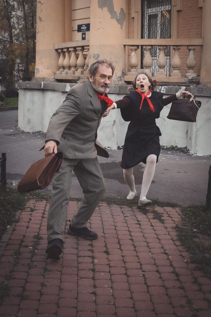 Косплей на персонажей фильма «Сказка о потерянном времени». Косплееры: Марина Бадьянова и Виктор Плетенской. Герои: Маруся Зубова и Петя Морозов.   📷
