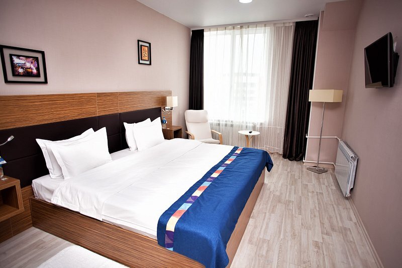 Фото с сайта: https://www.tripadvisor.ru/Hotel_Review-g298496-d7659352-Reviews-Astoria_Hotel_Vladivostok-Vladivostok_Primorsky_Krai_Far_Eastern_District.html