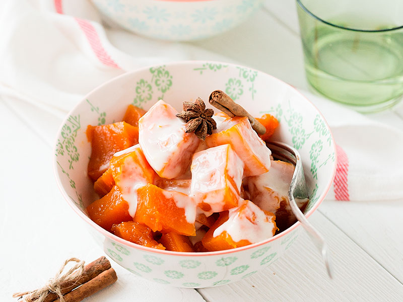 Тыква воде мультиварке. Кастрюля тыква. Рисовая каша с тыквой в мультиварке. Кукурузная каша с тыквой. Тыква апельсин.