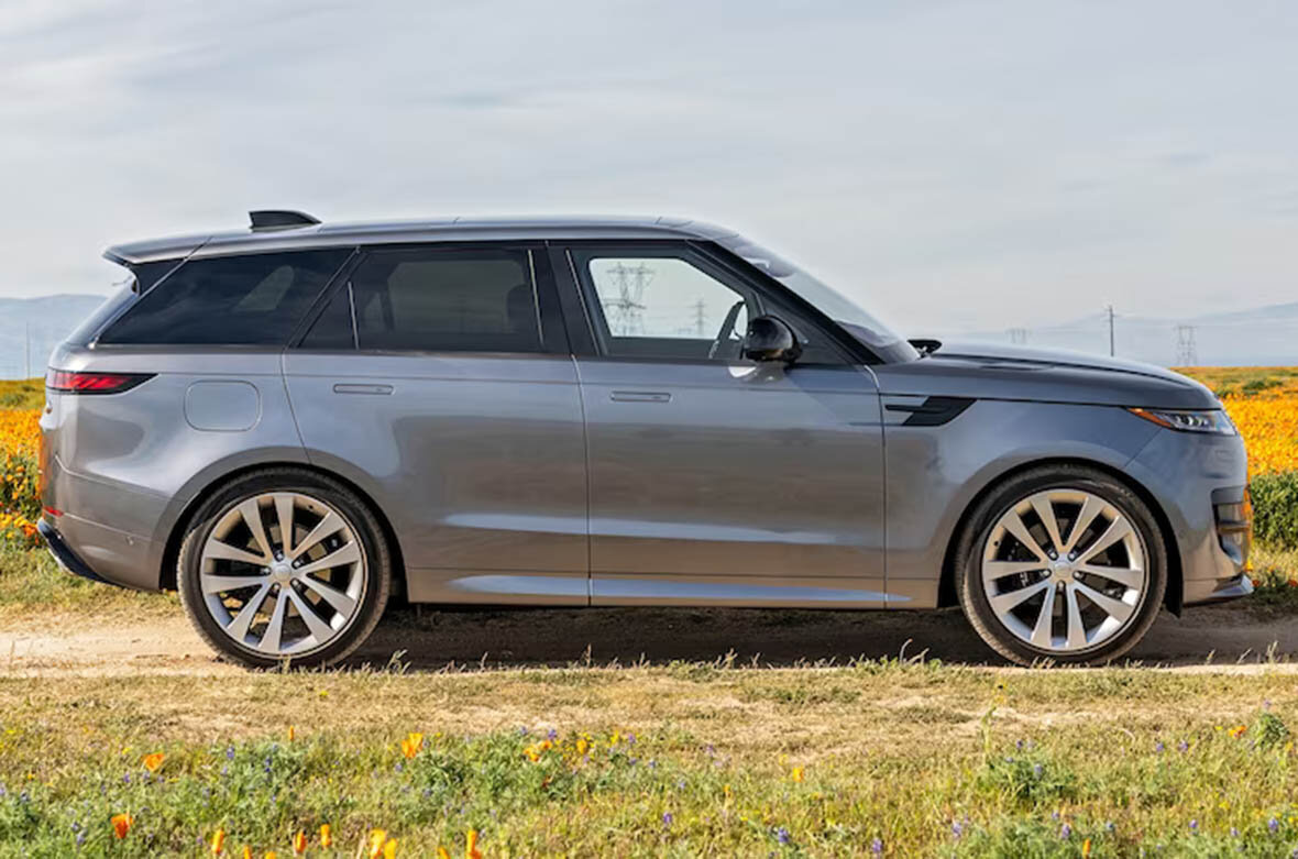 Первый тест Range Rover Sport SE Dynamic: оправдает ли он слово “Sport” в  названии? | WestMotors АВТО, МОТО ПОД ЗАКАЗ | Дзен