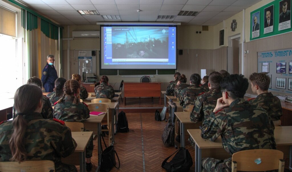 В Твери кадетам раскрыли закулисье массовых протестов