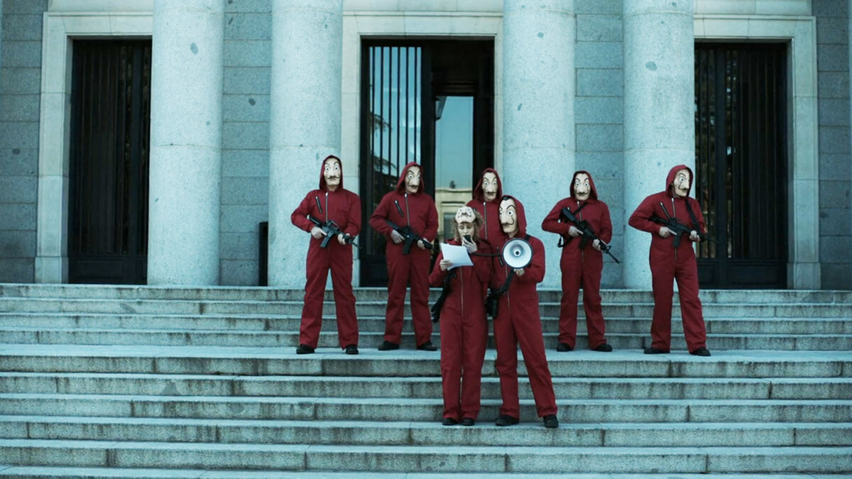 Кадр из фильма Бумажный дом (La casa de papel)