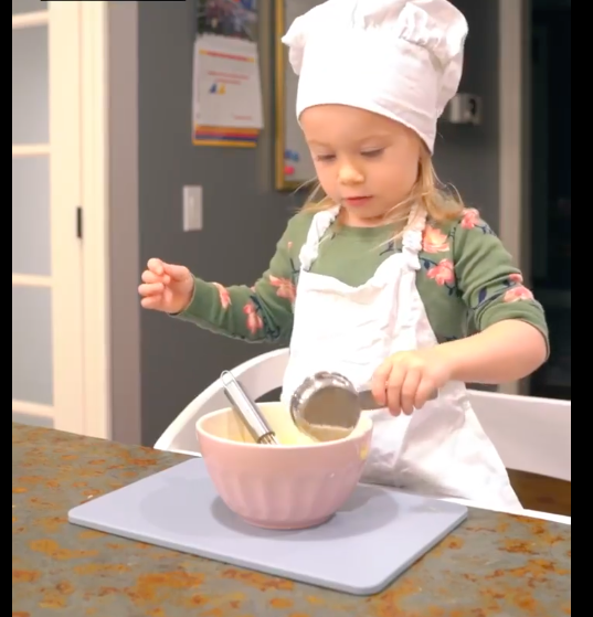 Фото Эшли, блог Our Montessori Journey