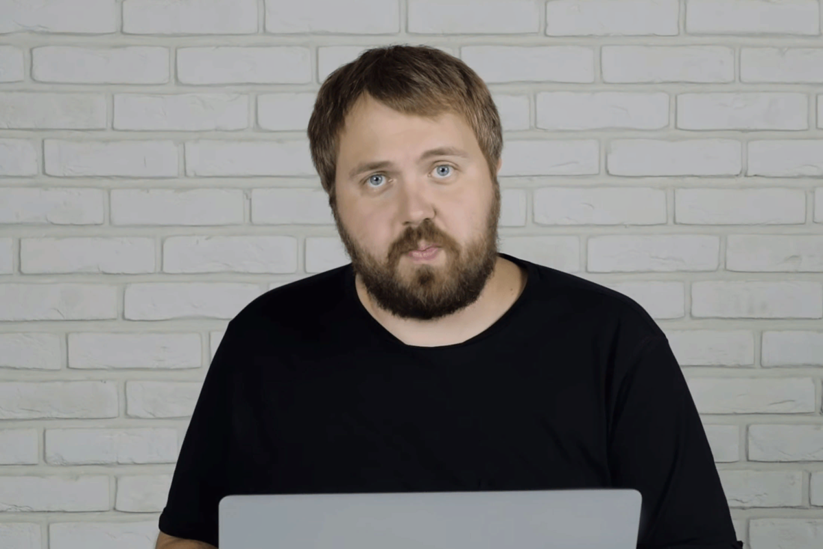 видеоблогер картинка. популярный видеоблогер. профессия блоггер. съемки блоггеров. популярные блоггерши ютуб.