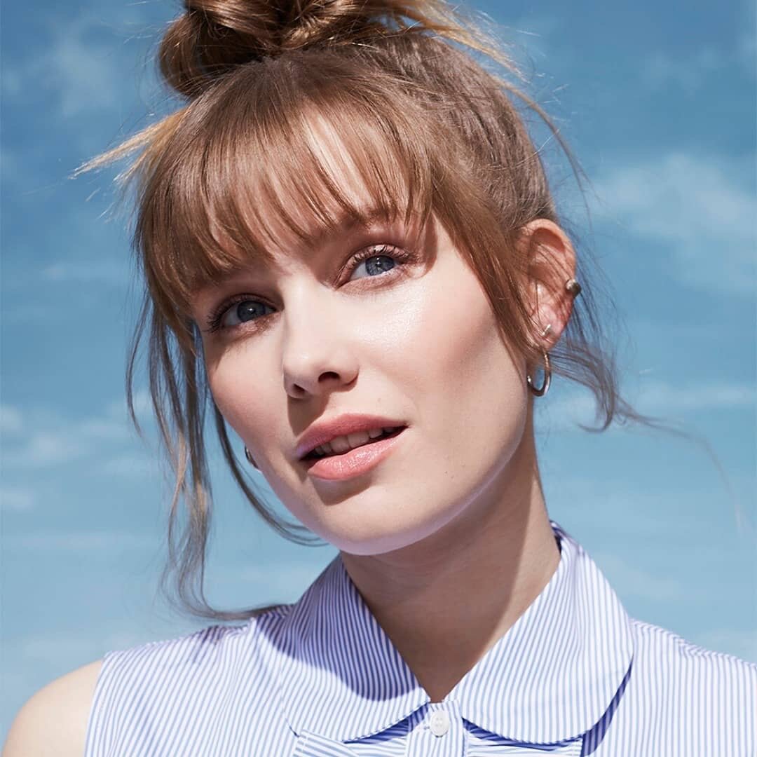 Матирующий праймер для лица Avon Magix