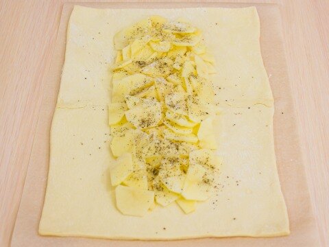 Слоеный пирог с рыбой и картофелем Сочная ароматная начинка в хрустящем тесте. Простой и быстрый рецепт