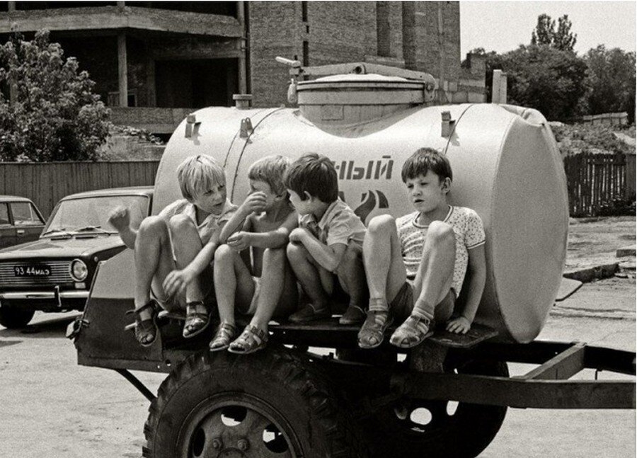 В ожидании продавщицы..) 