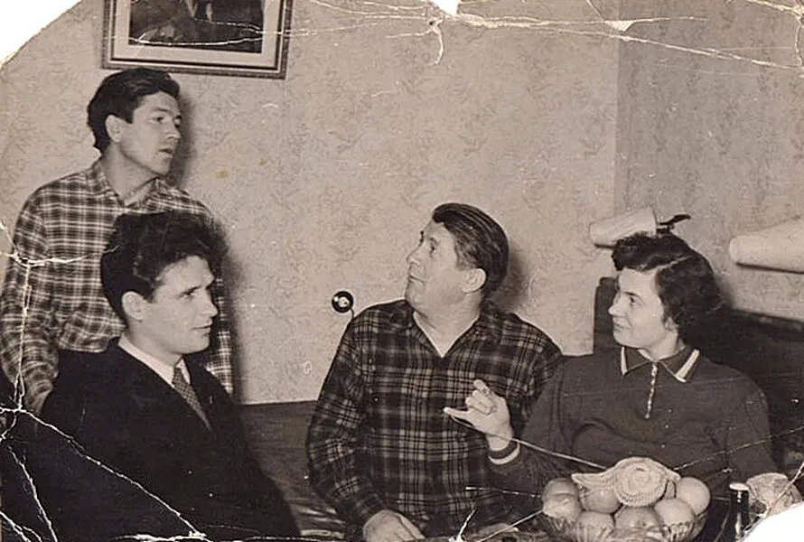 Жена николая крючкова фото Как ловелас и любимец многих женщин - актёр Николай Крючков стал примерным семья