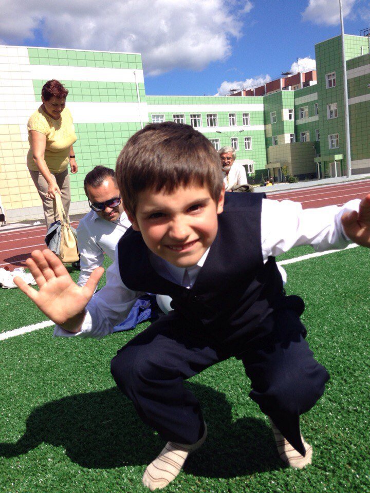 Первый раз в первый класс - тогда ребёнок ещё хотел в школу)