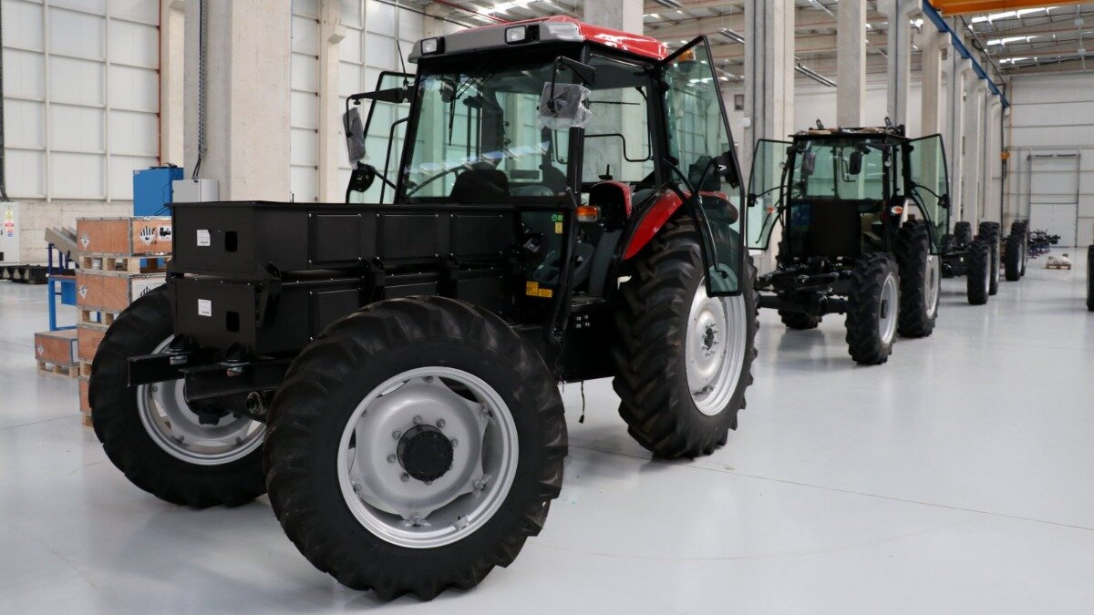 Фото: Портал dailysabah.com Производство тракторов на электрической тяге ZY Electric Tractor в Турции
