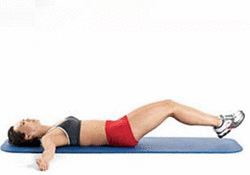  Подъем ног в положении лежа  – силовое упражнение на накачку пресса, выполняется лежа на спине с прямыми вытянутыми ногами. Ноги медленно поднимаются вверх, становясь перпендикулярными поверхности пола. 1 подход по 10 движений.