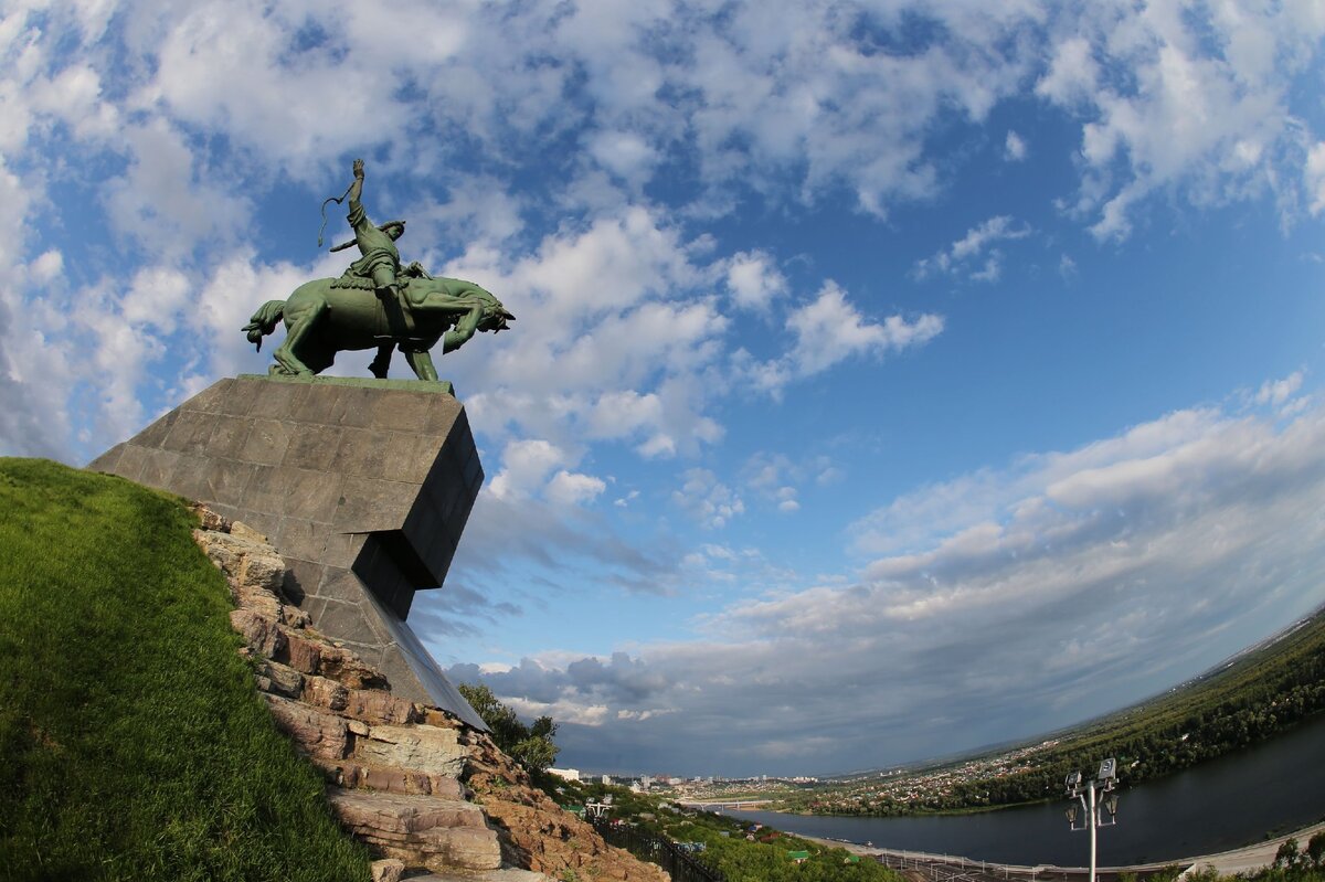 Салават Юлаев памятник в Уфе