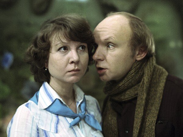 кадр из к/ф "Гараж"