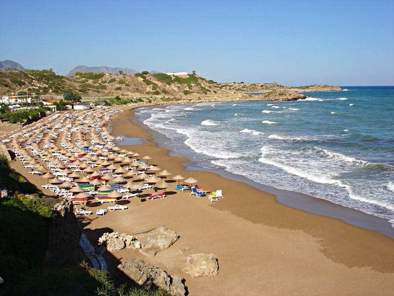 Пик сезона: июль-сентябрь Страховка: нужна (сравнить цены)