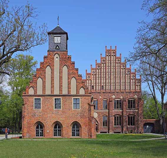 Германская "кирпичная" готика. Фотография взята из свободных источников на просторах Интернета.