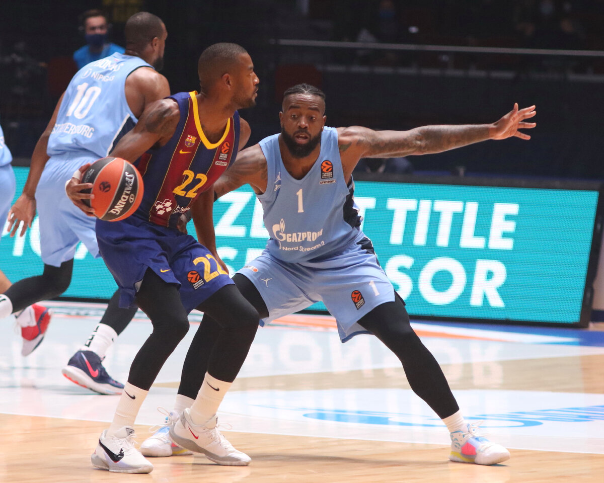 "Барселона" в овертайме обыграла "Зенит" и сравняла счёт в серии