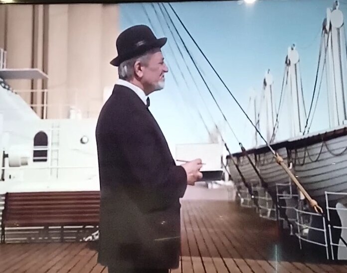 Фильм снят по дневнику очевидца, который предчувствовал что-то неладное с самого начала путешествия, но не разобрался 