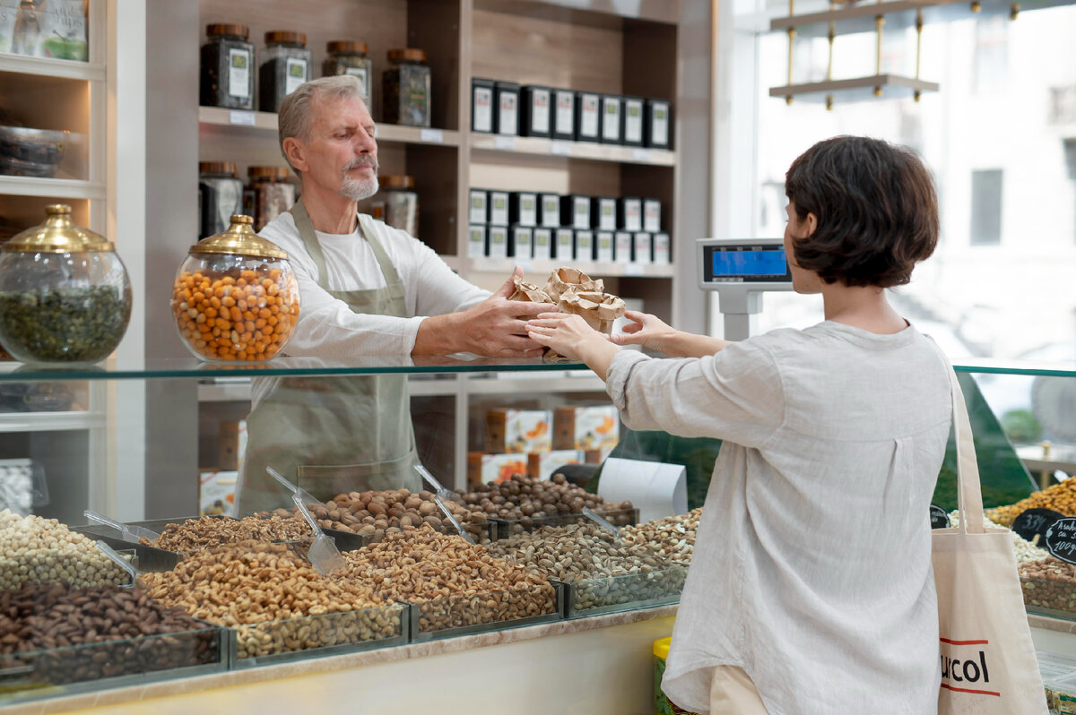 Владелец торгового предприятия. Food shop