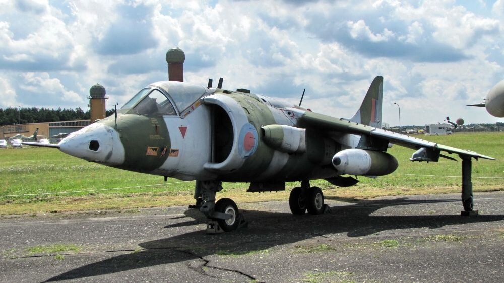 Harrier GR Mk.1. Автор: http://www.tippner-home.de/tippmilitaer.htm