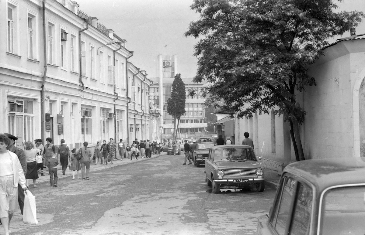 9 фотографий города Алушта при СССР и сейчас, сделанные с одной точки.  Сравниваем фотографии и смотрим, как изменился курорт | Путешествия и всего  по чуть-чуть | Дзен