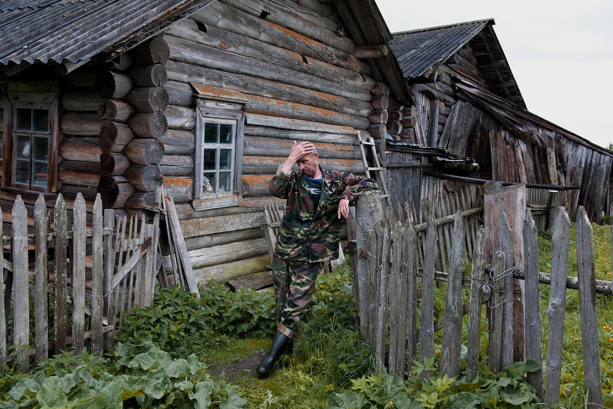 Жизнь в русской деревне. Нищета деревень России. Нищая Российская деревня. Нищета в деревне. Русская деревня.