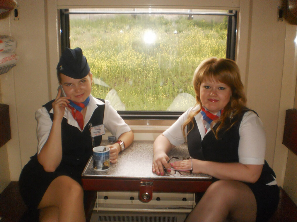 людмила белохвостикова проводник поезда. мария камникова проводница. форма проводников поезда. женщины проводницы поездов. красивые проводницы.