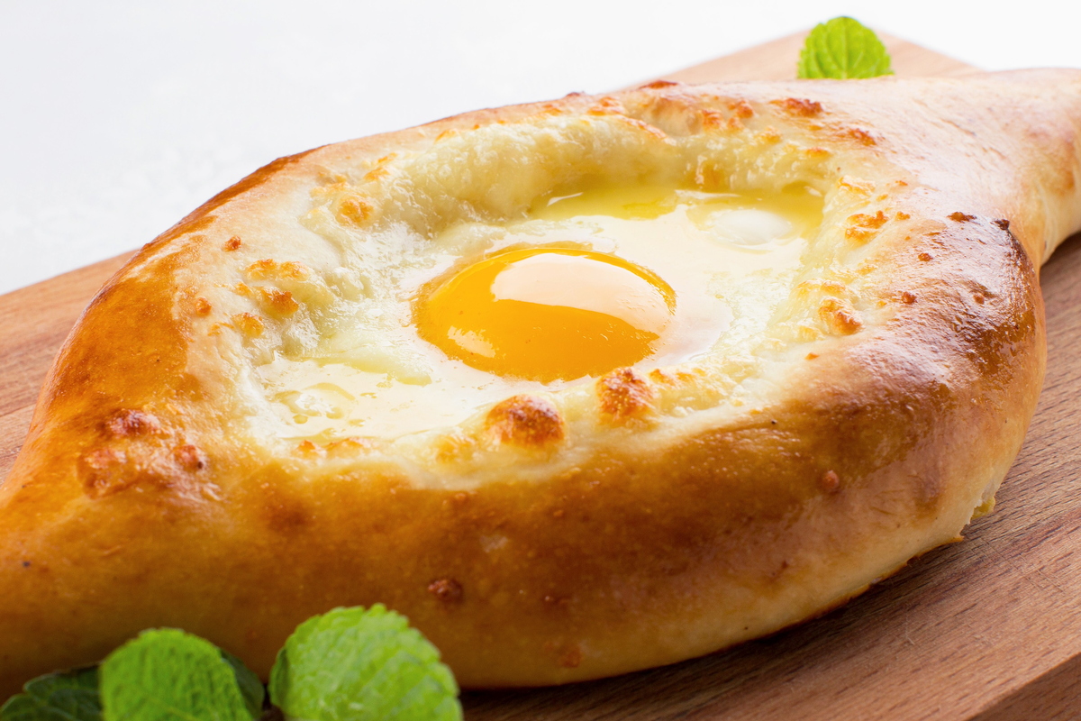 Грузинский хлеб с мясом
