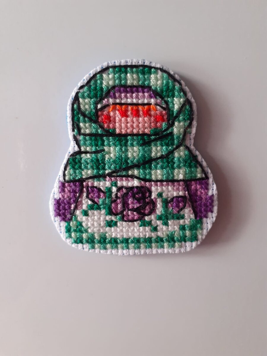 Крупеничка с нежными сиреневыми розочками