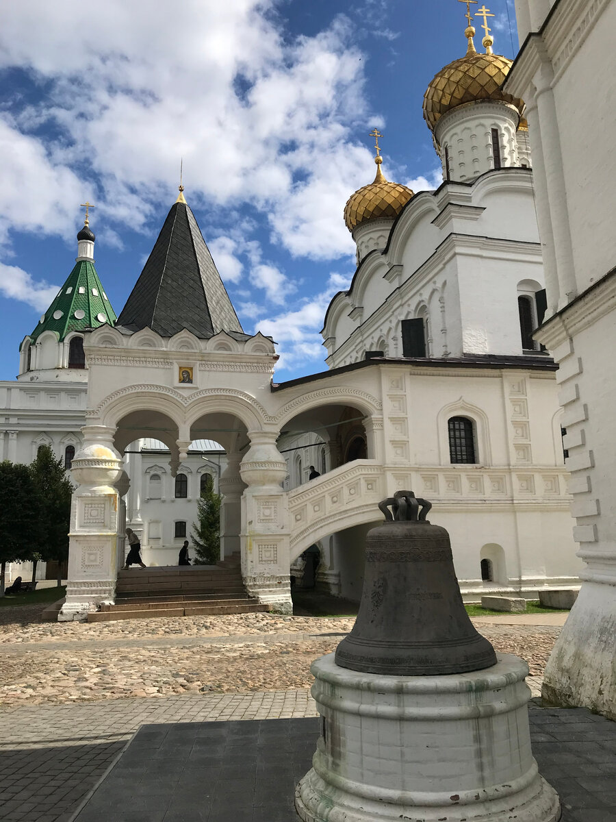 Троицкий собор Ипатьевского монастыря в Костроме