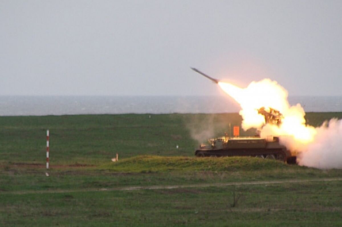    ПВО сбила пять ракет HIMARS, выпущенных ВСУ по Антоновскому мосту в Херсоне