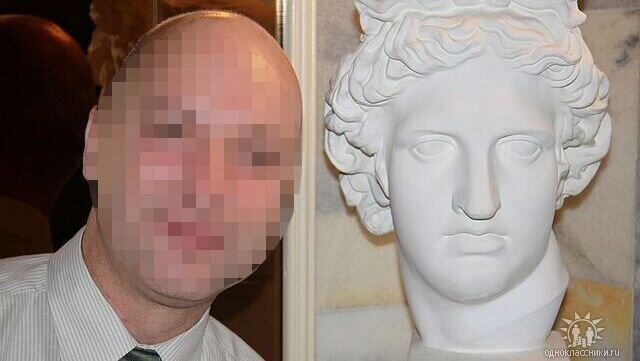     Обвиняемый во взяточничестве бывший начальник отдела ГИБДД решил с помощью СВО помочь семье рассчитаться с долгами по имущественному иску, сообщил он сам на заседании суда.