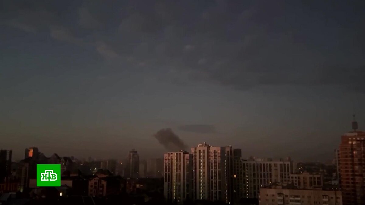    Киев погрузился во тьму: жители украинской столицы и пригорода остались без света