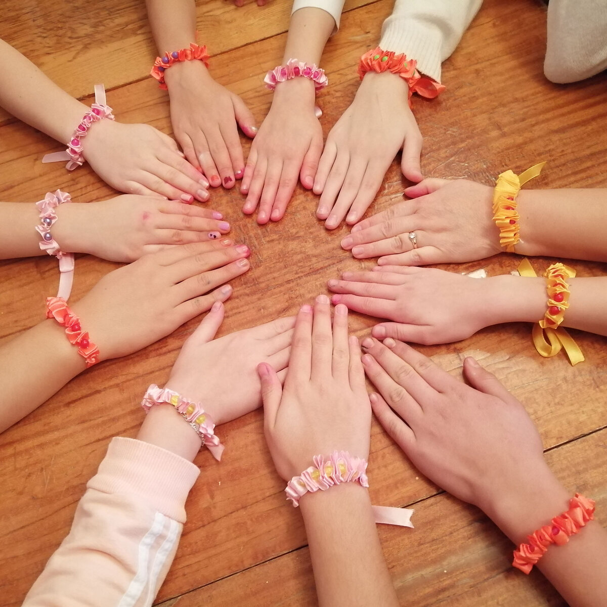 Браслетики, изготовленные в ОЗШ