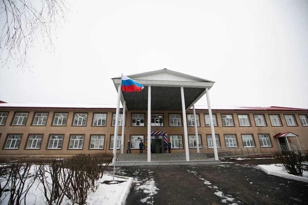  📷    Денис Паслер посетил Софиевскую среднюю школу, открывшуюся после капитального ремонта Андрей Севостьянов