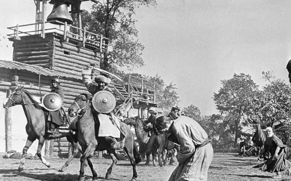 кадр из фильма "Андрей Рублёв"