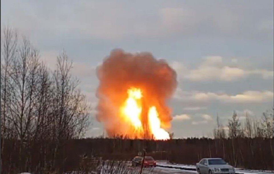     Открытое горение на газопроводе ликвидировано, начаты аварийно-восстановительные работы.  СОЦСЕТИ
