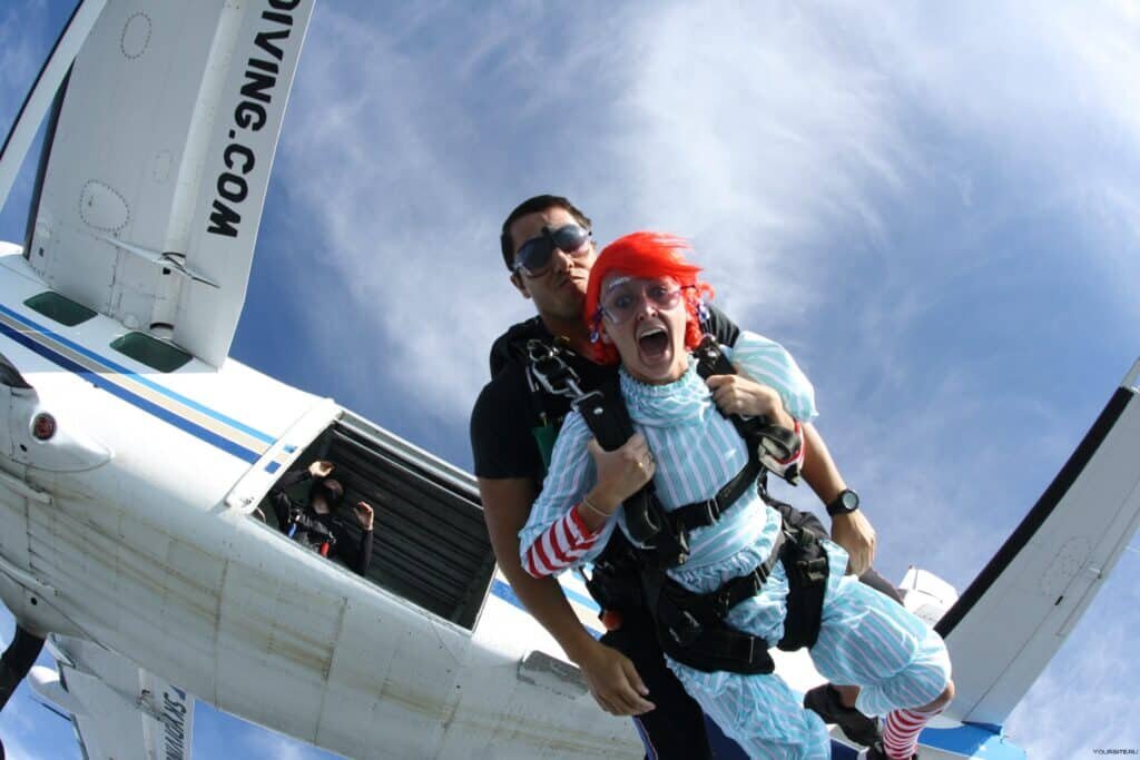    Открыть свой бизнес — это как прыгнуть с парашютом. Начинать всегда страшно, но потом человек привыкает / ©Rostravel.ru