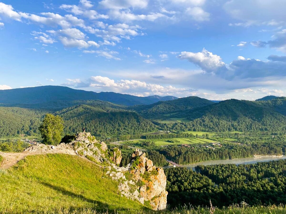 Вид со скалы Чёртов палец 51.894236° 85.826655°