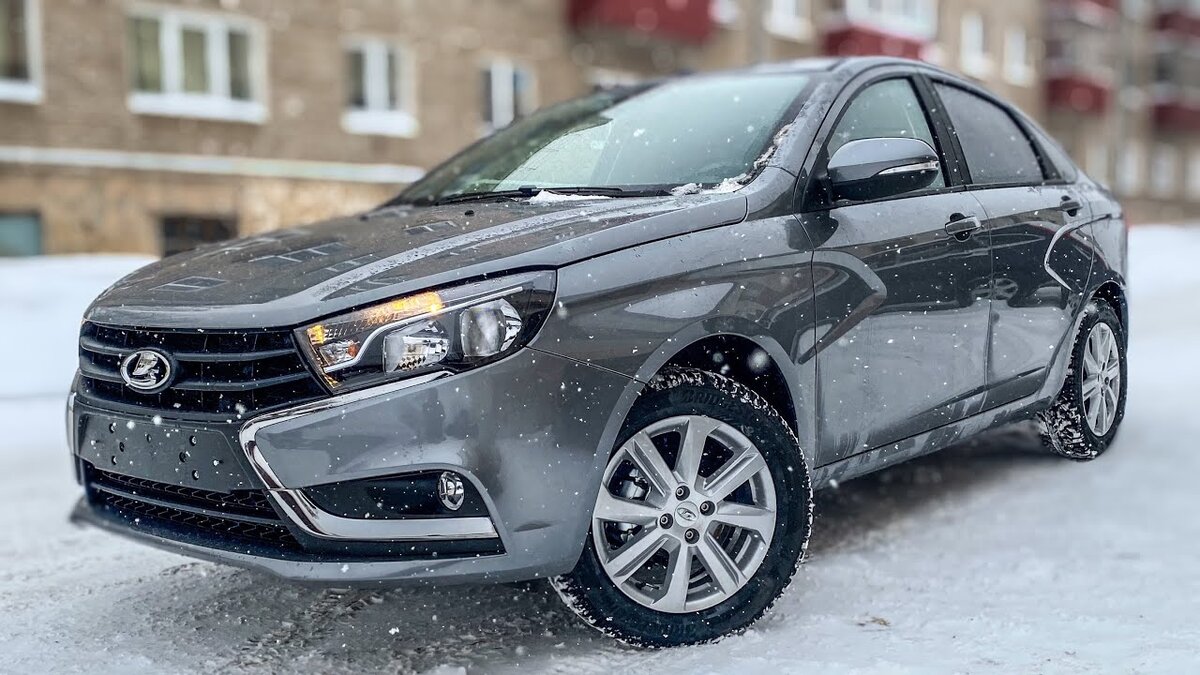 Новая Lada Vesta 2021