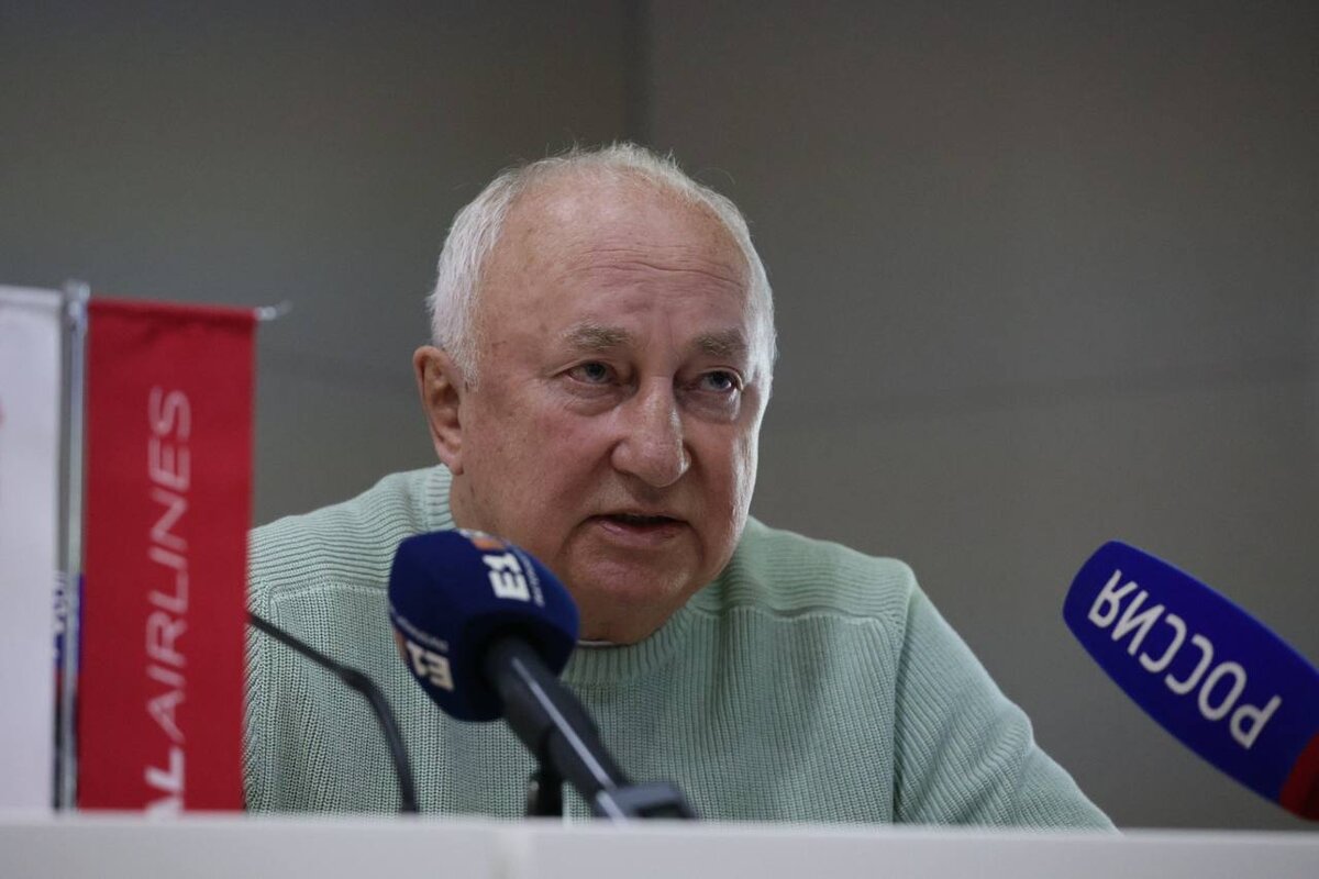 Сергей Скуратов пообещал выплатить по 100 тысяч рублей всем пассажирам злополучного рейса.  Фото: ФедералПресс / Иван Кабанов